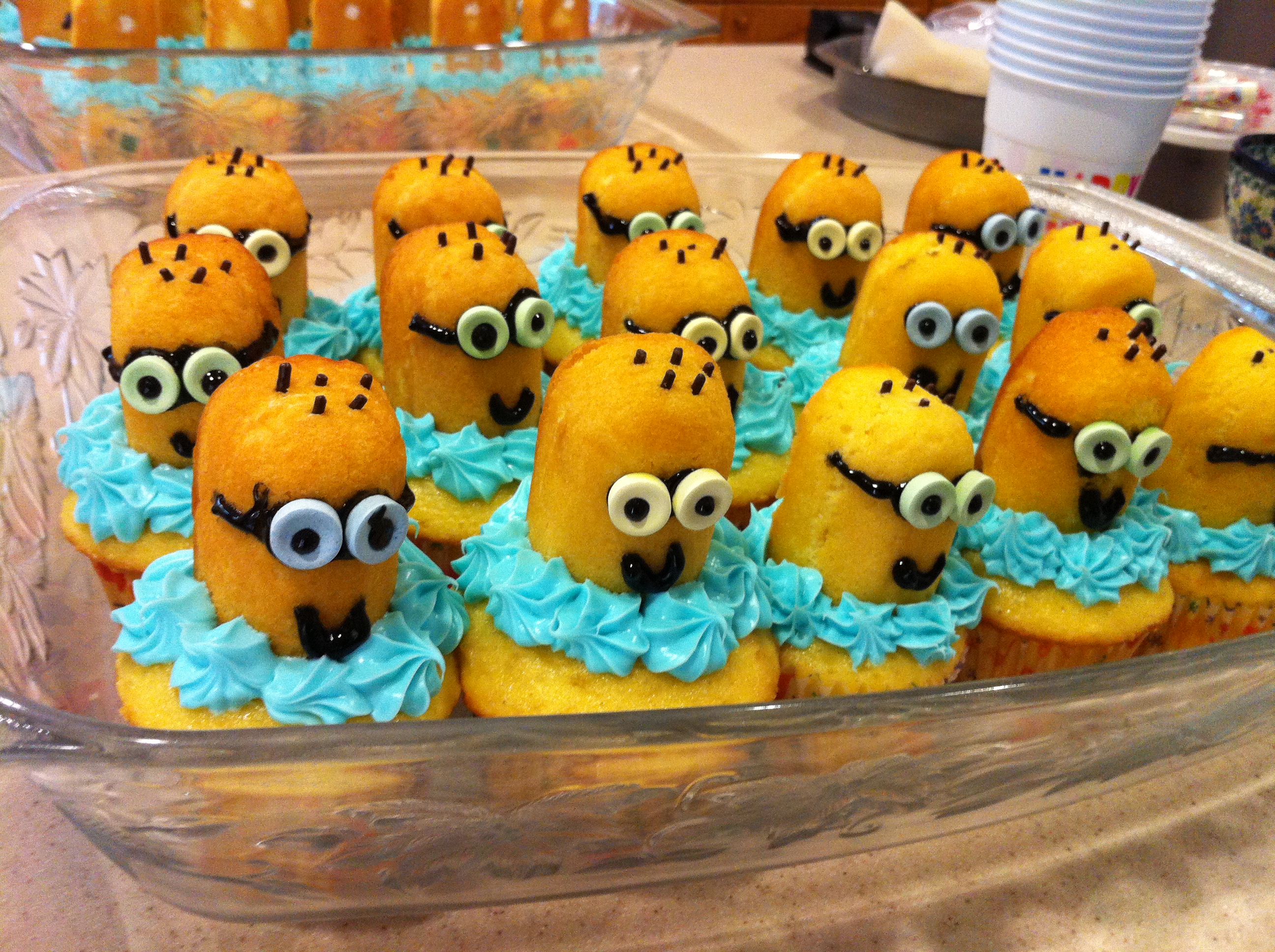 minions in a tray